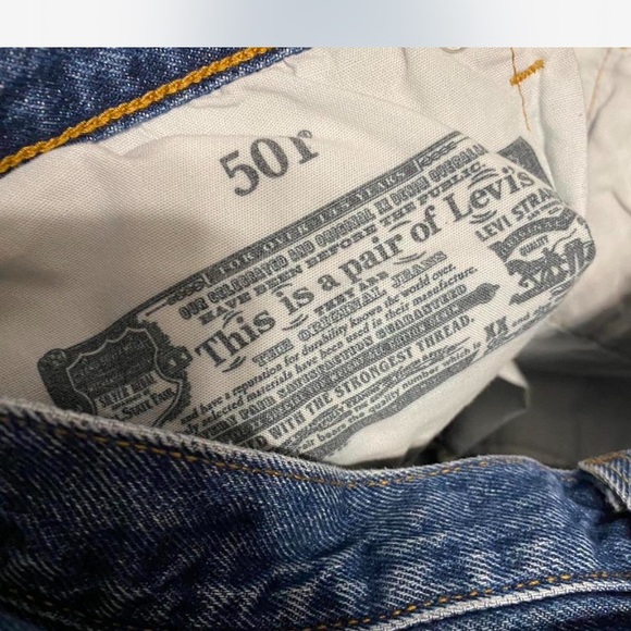 Levi's Iconic 501 Men's Blue Distressed Straight Jeans size 32 - Picture 8 of 8